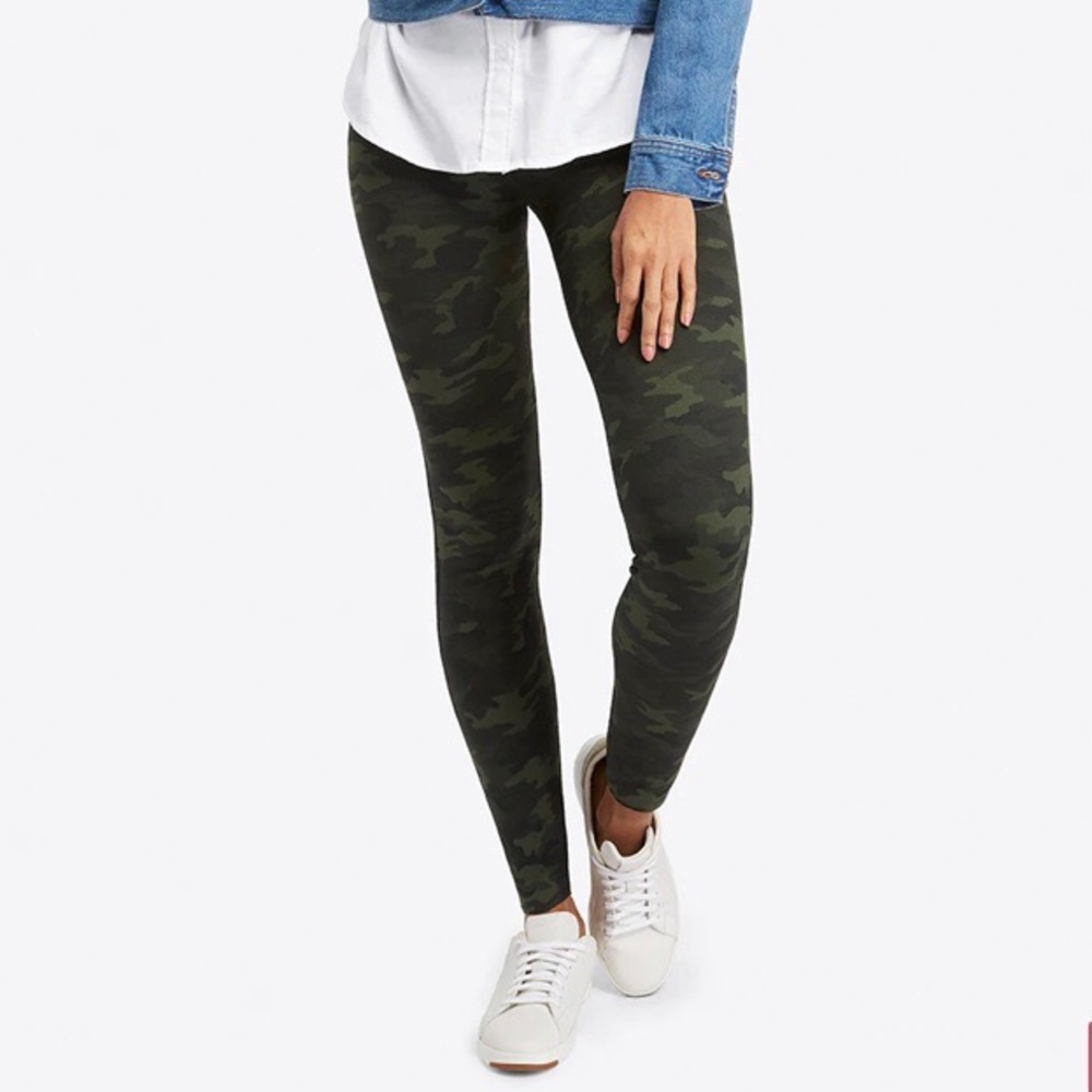 Spanx Look At Me Now Camo Legging XL